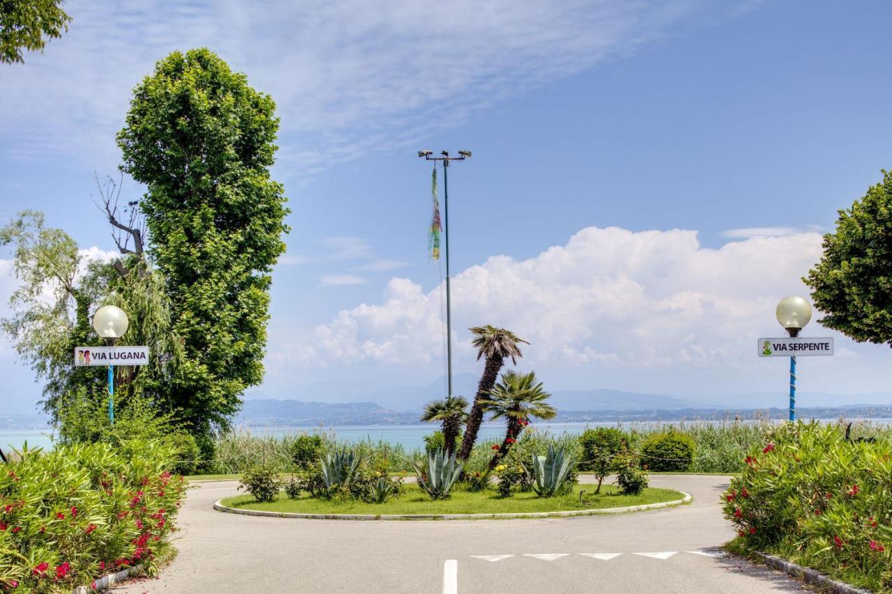Residence Villaggio Tiglio Sirmione Exteriör bild
