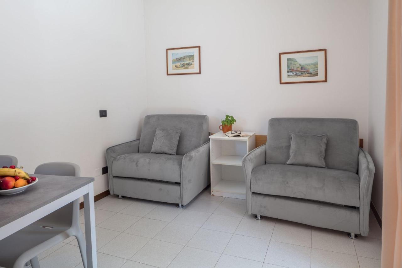 Residence Villaggio Tiglio Sirmione Exteriör bild