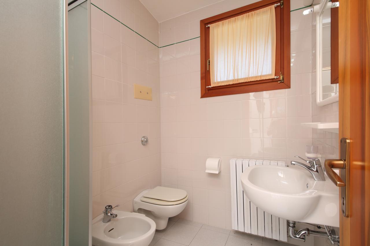 Residence Villaggio Tiglio Sirmione Exteriör bild